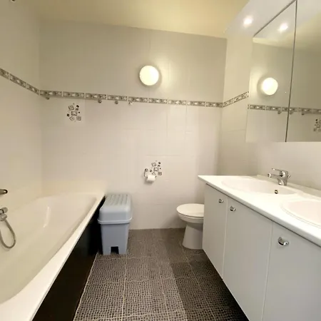 Apartamento In By The